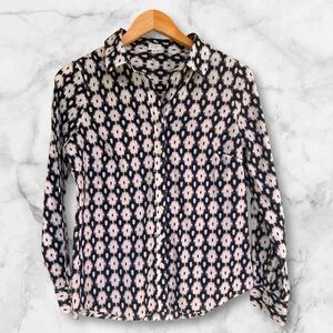 Crown & Ivy 100%cotton Patterned navy and White button down shirt sz M nwot, 014